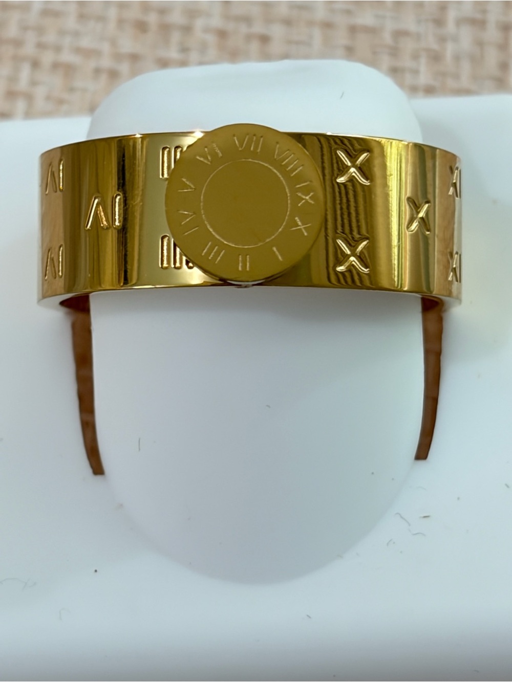 NEW SZ 9 Gold Toned Roman Numeral Ring
